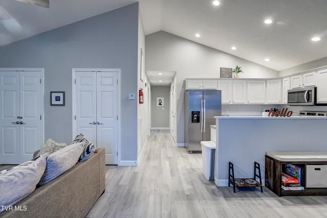 $320,000 | 700 A Johnson Avenue, Elizabethton, TN 37643