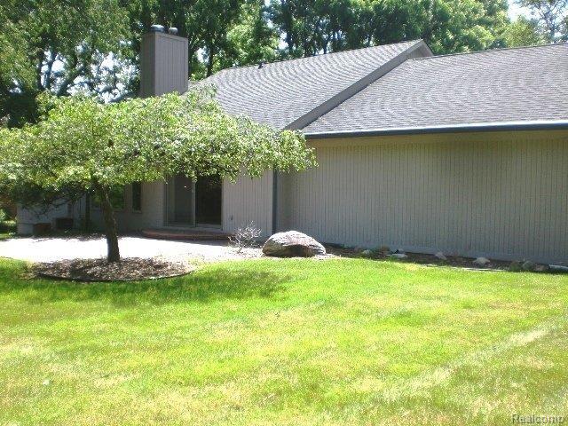 2476 West Tienken Road Rochester, MI 48306 - Photo 8 of 25 rear