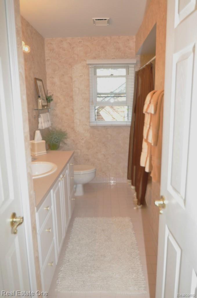 3295 Fulham Drive Rochester, MI 48309 - Photo 19 of 27 19.jpg