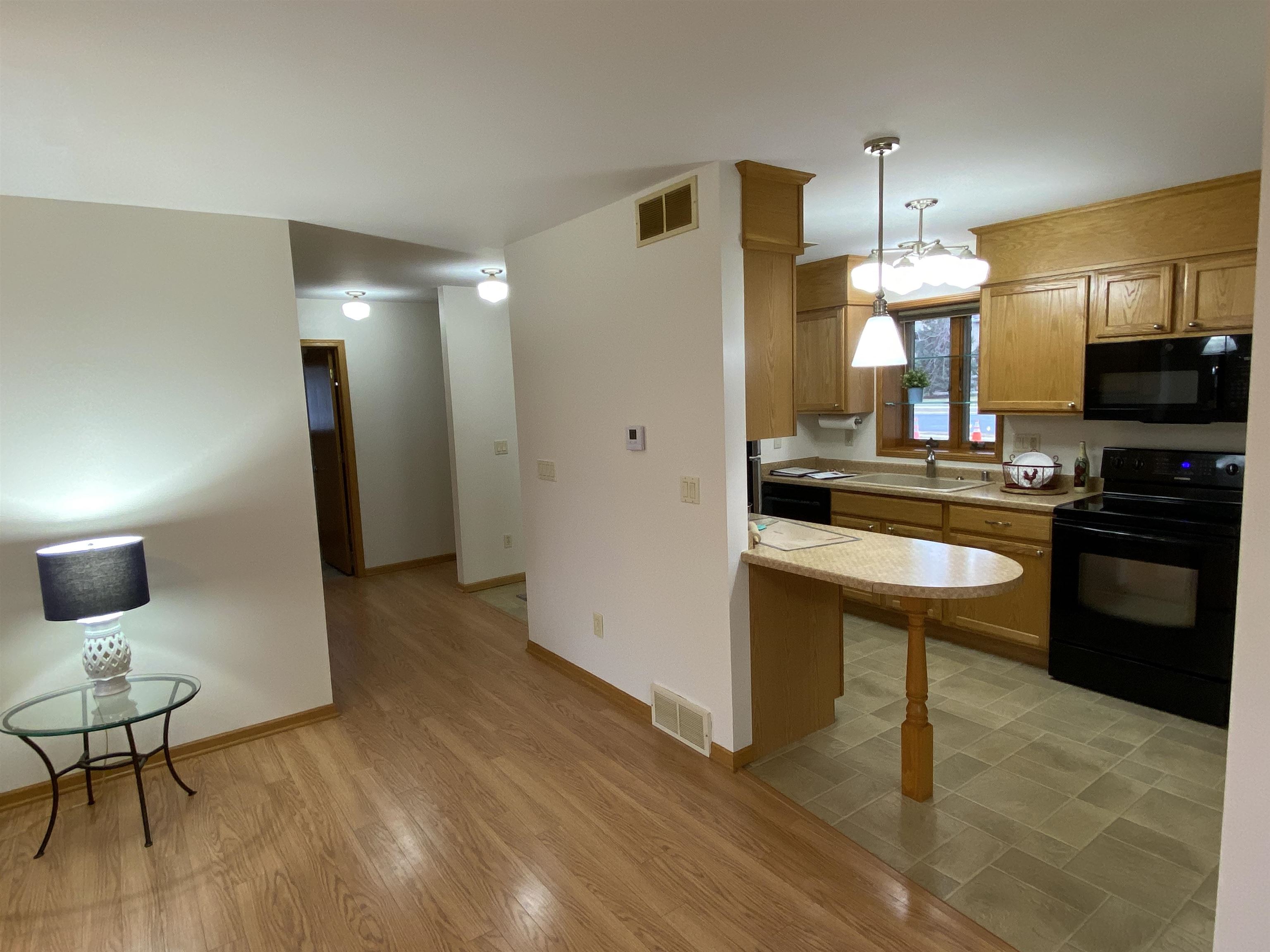 616 Reena Avenue Fort Atkinson, WI 53538 - Photo 11 of 40
