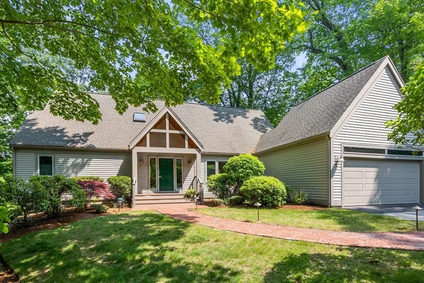 $1,850,000 | 16 Livermore Lane, Weston, MA 02493