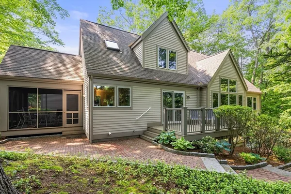 $1,850,000 | 16 Livermore Lane, Weston, MA 02493