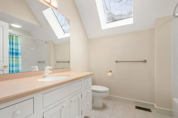 $1,850,000 | 16 Livermore Lane, Weston, MA 02493