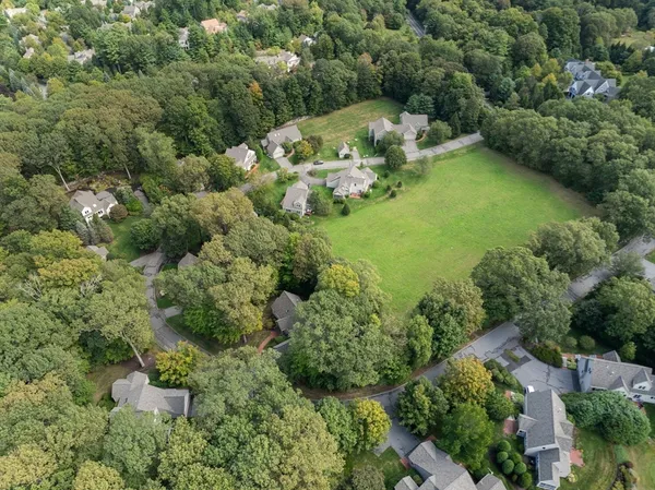 $1,850,000 | 16 Livermore Lane, Weston, MA 02493
