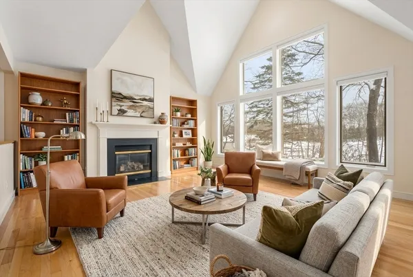 $1,850,000 | 16 Livermore Lane, Weston, MA 02493