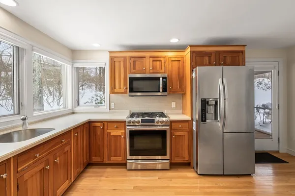 $1,850,000 | 16 Livermore Lane, Weston, MA 02493
