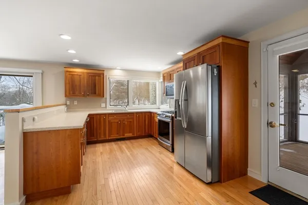 $1,850,000 | 16 Livermore Lane, Weston, MA 02493