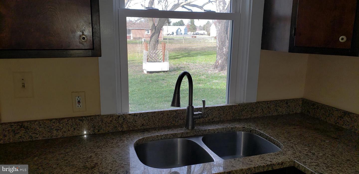 10558 Rogues Road Midland, VA 22728 - Photo 7 of 25 Gallery Image 7