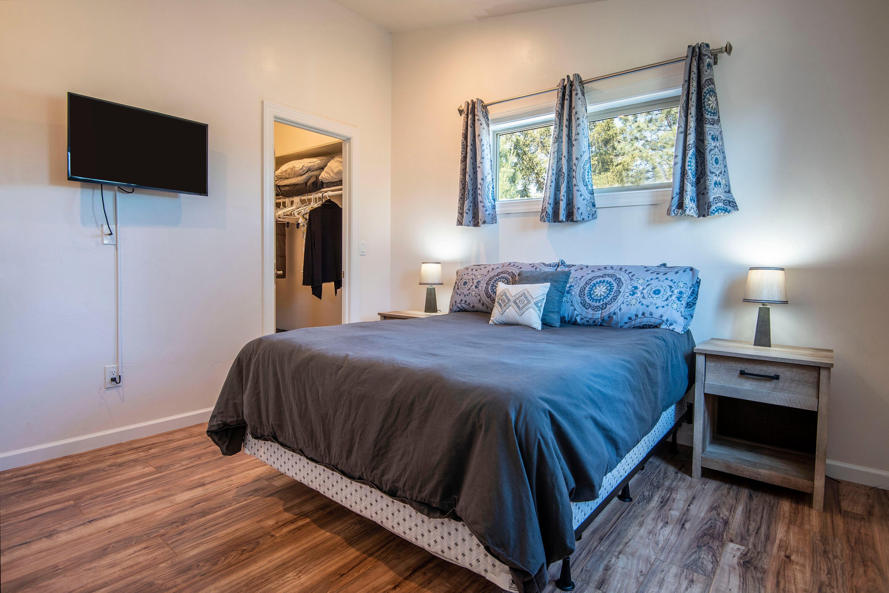 2806 Northeast Shepard Road Bend, OR 97701 - Photo 8 of 28 ADU Owner's Suite