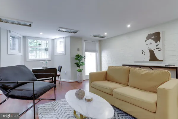 $2,100 | 1010 Independence Avenue Southeast, Unit B, Washington, DC 20003