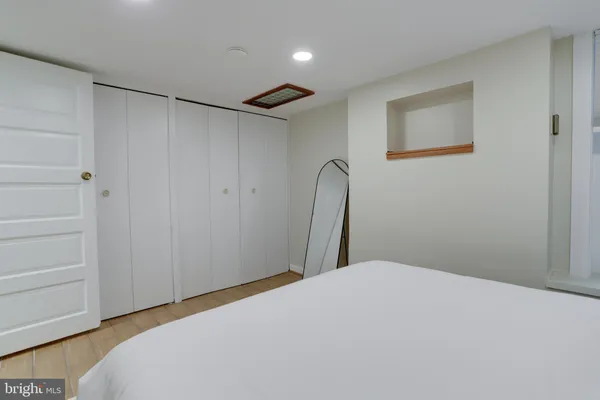 $2,100 | 1010 Independence Avenue Southeast, Unit B, Washington, DC 20003