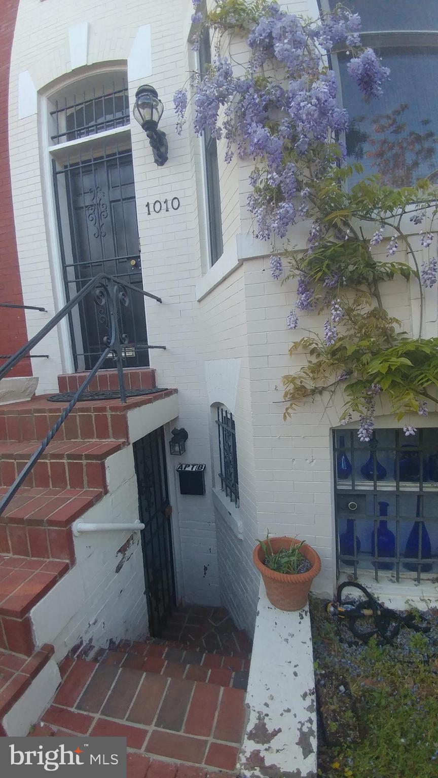 1010 Independence Avenue Southeast, Unit B Washington, DC 20003 - Photo 17 of 17 a view of a door with seating space
