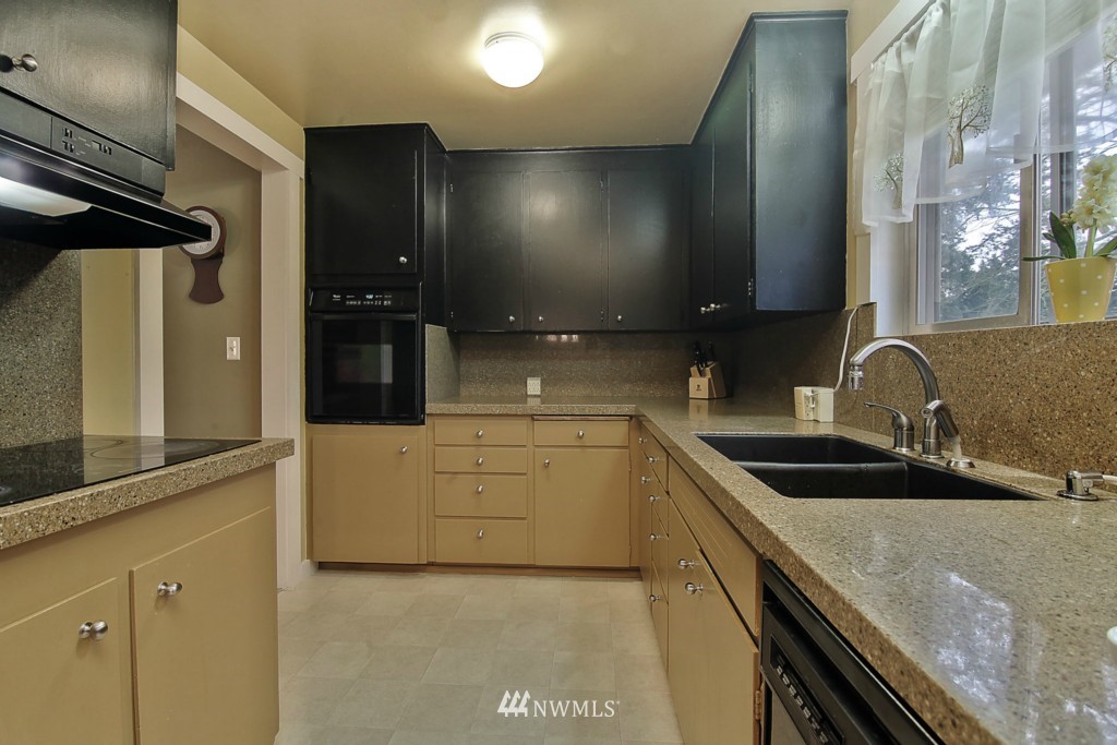 24 234th Place Southwest Bothell, WA 98021 - Photo 5 of 19
