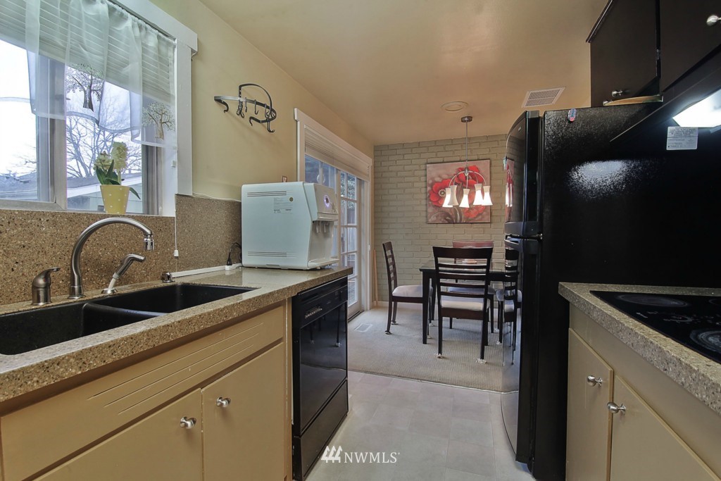 24 234th Place Southwest Bothell, WA 98021 - Photo 6 of 19