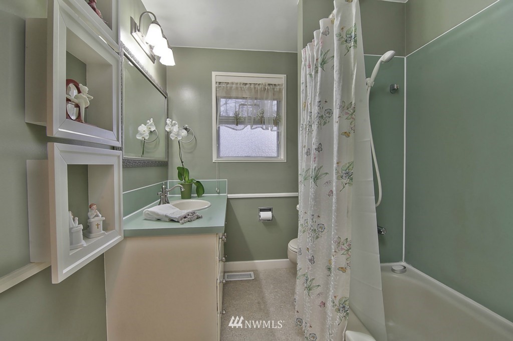 24 234th Place Southwest Bothell, WA 98021 - Photo 9 of 19