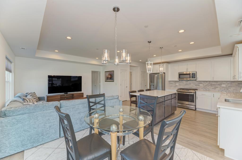 257 Masters Drive Addison, IL 60101 - Photo 17 of 29