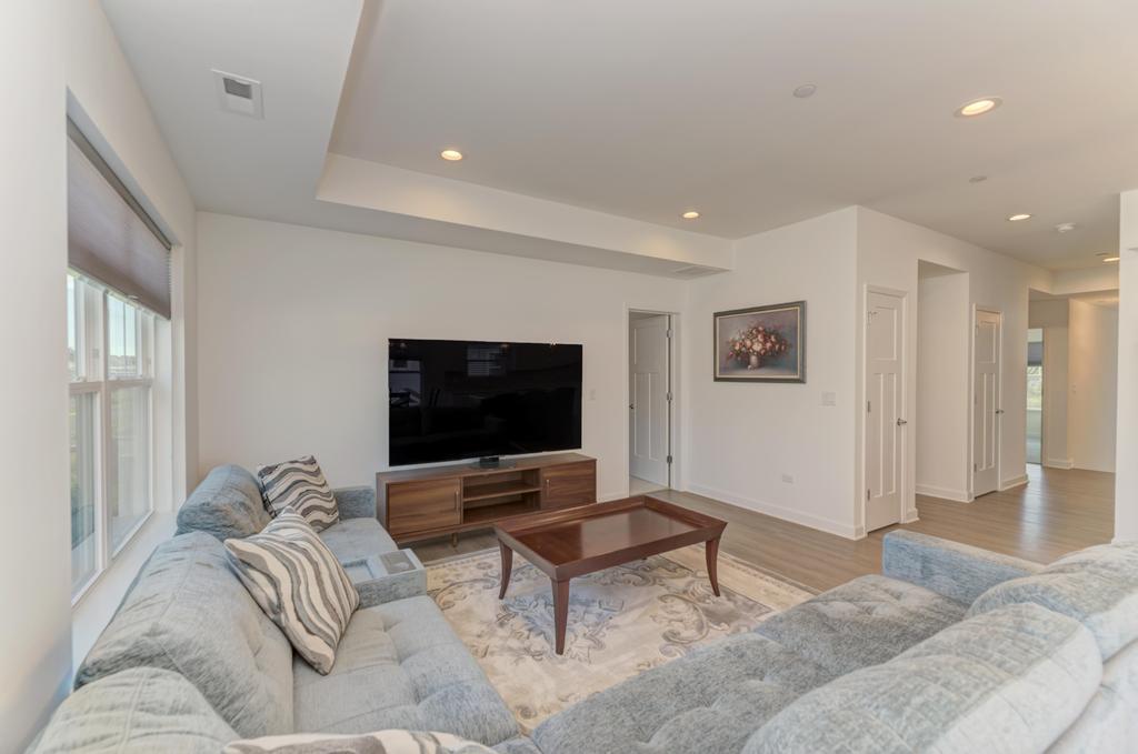 257 Masters Drive Addison, IL 60101 - Photo 18 of 29