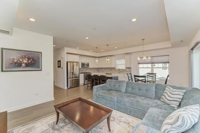 $414,500 | 257 Masters Drive, Addison, IL 60101