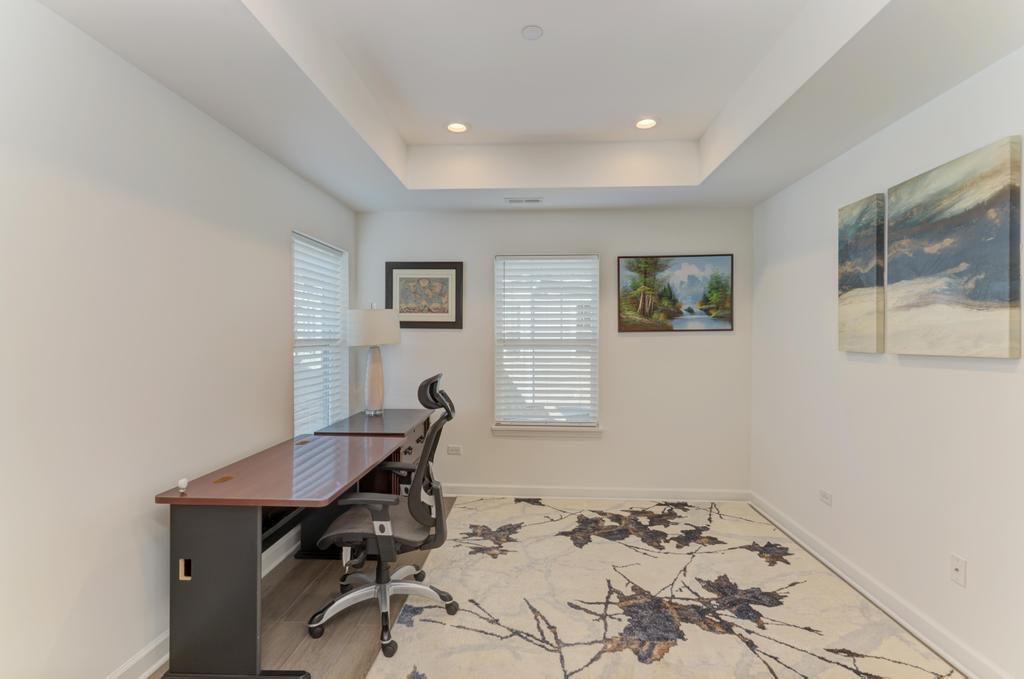 257 Masters Drive Addison, IL 60101 - Photo 6 of 29