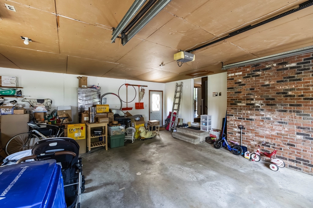 2 Little Street Easthampton, MA 01027 - Photo 23 of 27