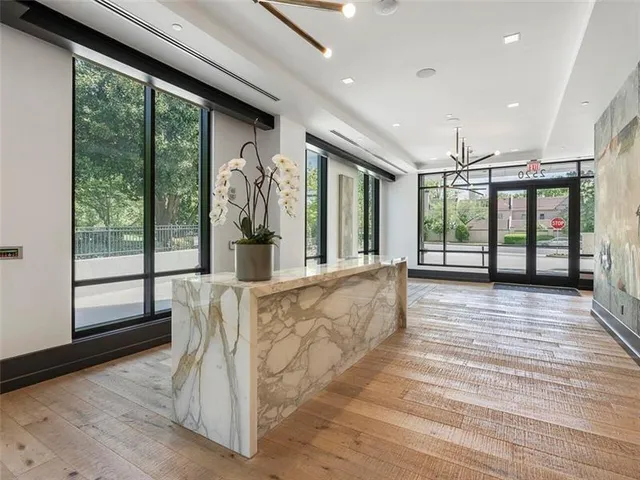 $2,199,900 | 2520 Peachtree Road Northwest, Unit 403, Atlanta, GA 30305