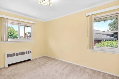 $949,000 | 354 Terrace Avenue, Garden City, NY 11530