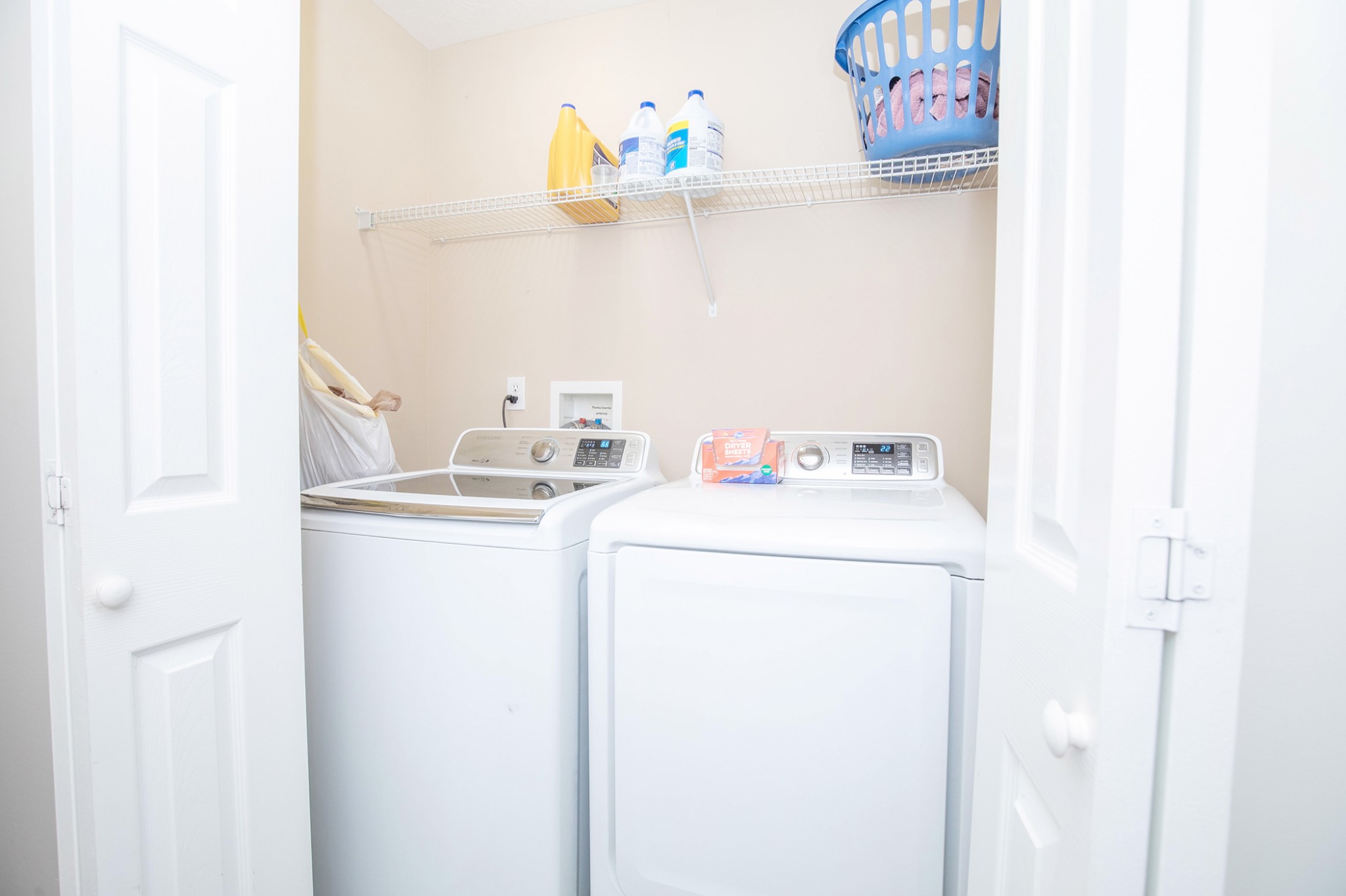 148 Filly Lane Springfield, TN 37172 - Photo 17 of 33 a utility room with dryer and washer