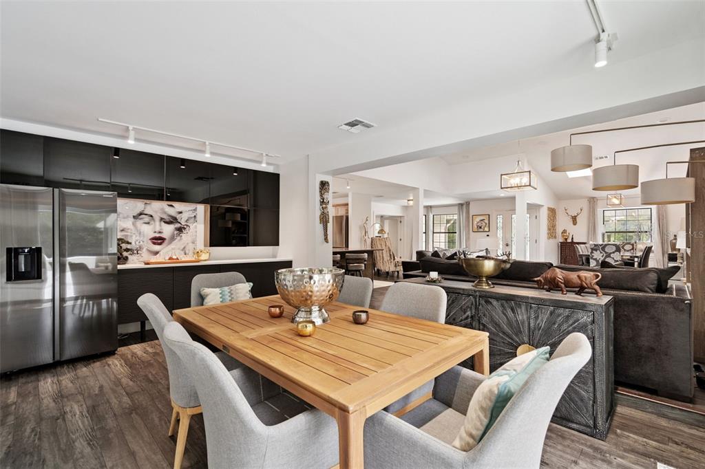 298 Lake Markham Road Sanford, FL 32771 - Photo 7 of 50 a view of a dining room with furniture