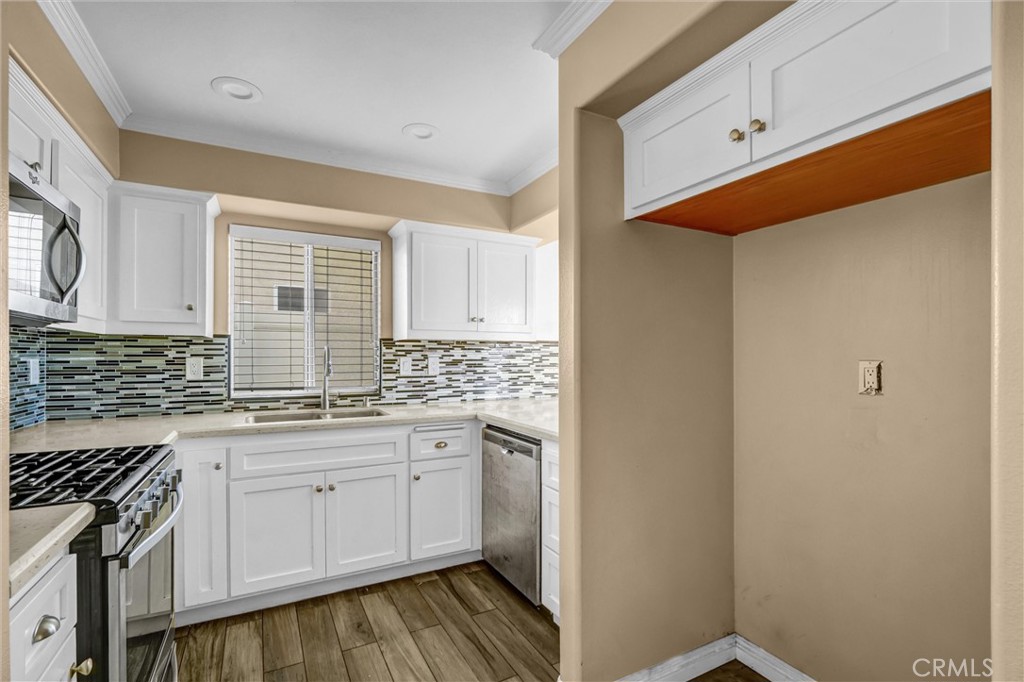 1209 Huntington Street Huntington Beach, CA 92648 - Photo 12 of 35