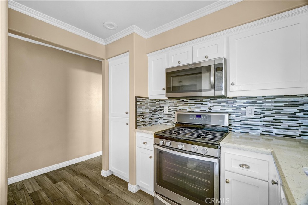 1209 Huntington Street Huntington Beach, CA 92648 - Photo 14 of 35