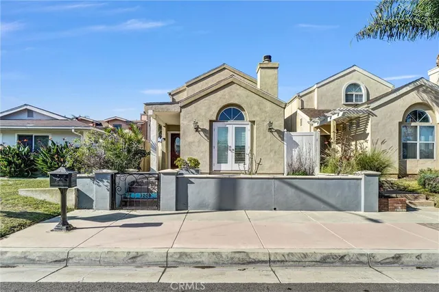 $1,850,000 | 1209 Huntington Street, Huntington Beach, CA 92648