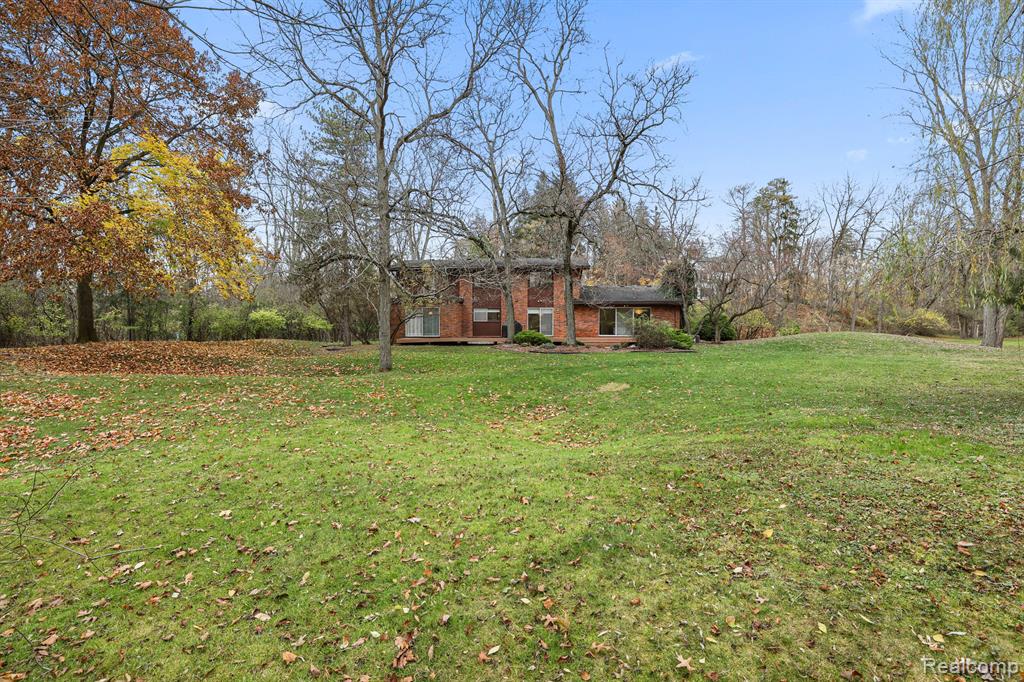 21501 West 13 Mile Road Beverly Hills, MI 48025 - Photo 40 of 44