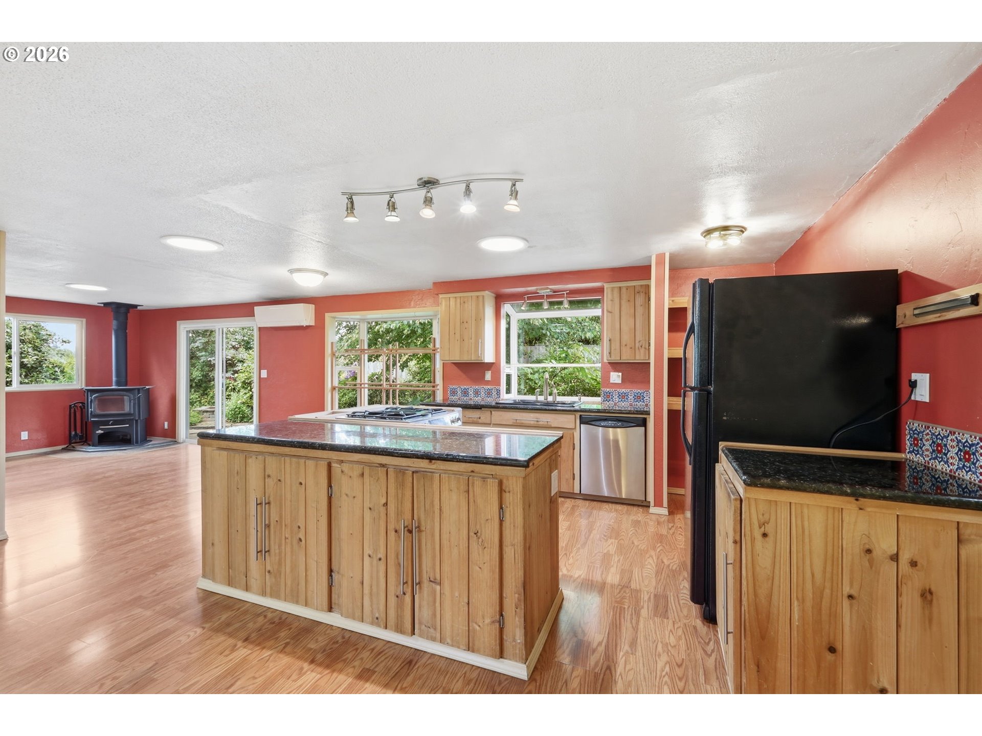 3987 Andover Street Eugene, OR 97404 - Photo 11 of 43 Kitchen/Family Room