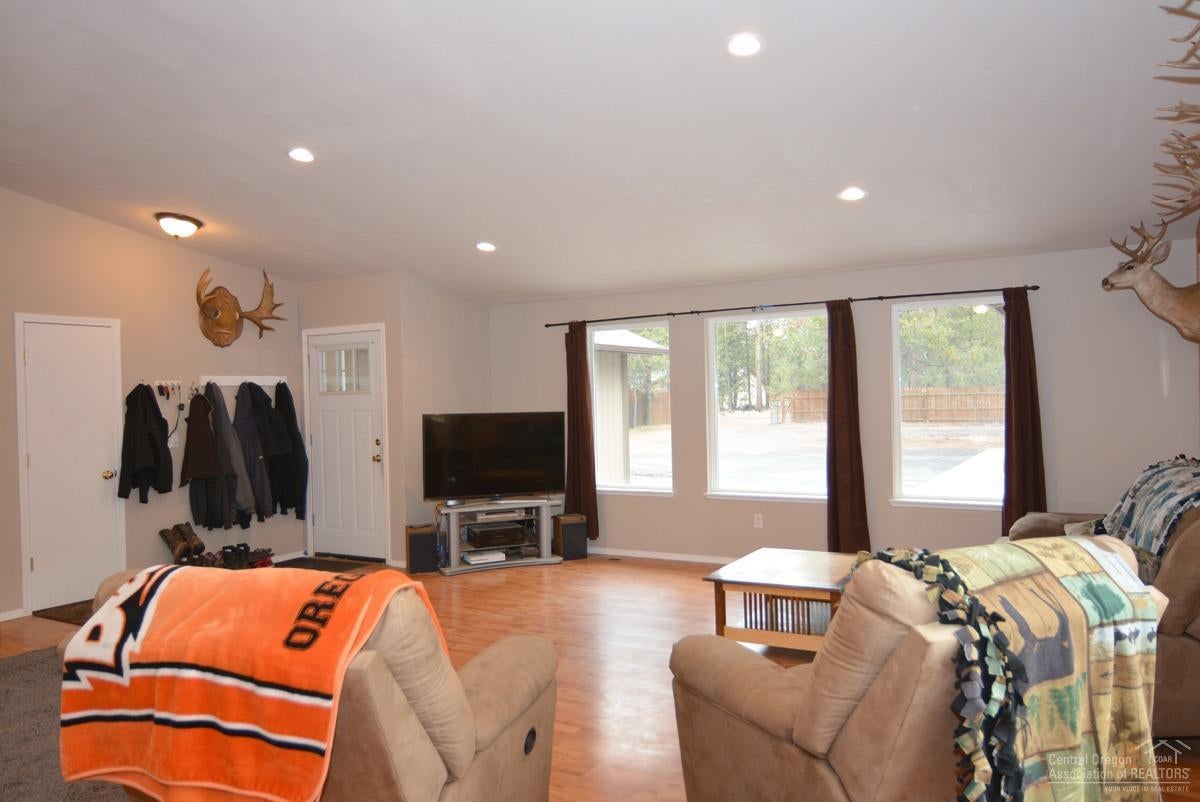 17275 Indio Road Bend, OR 97707 - Photo 9 of 24 Additional Photo