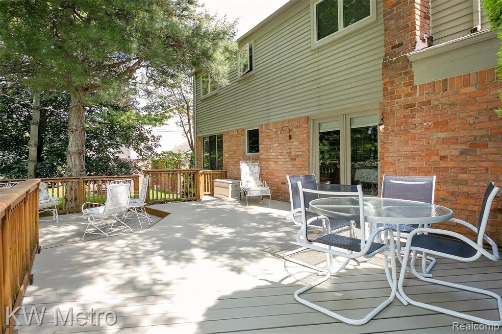 828 Ten Point Drive Rochester Hills, MI 48309 - Photo 34 of 56