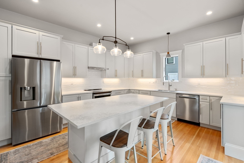 41 Brown Avenue Boston, MA 02131 - Photo 1 of 37