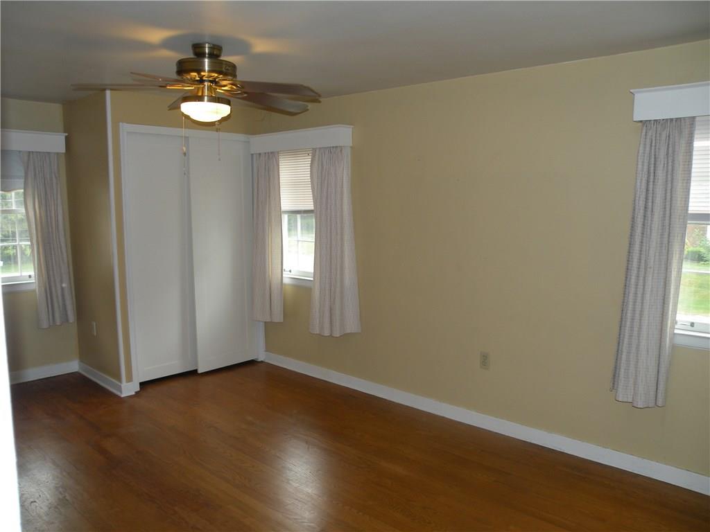 290 Crestmont Road Pittsburgh, PA 15237 - Photo 14 of 25 Master Bedroom