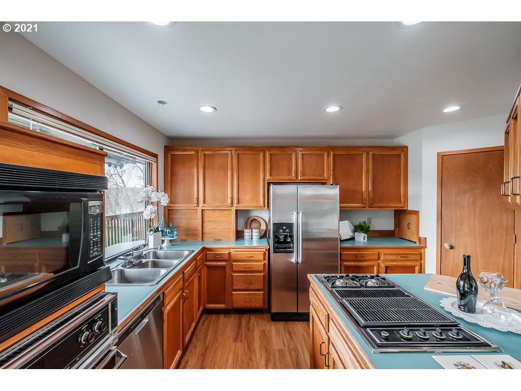 1340 Rafael Avenue North Keizer, OR 97303 - Photo 15 of 32 Gallery Image 15