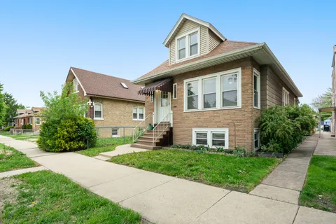 $425,000 | 2605 North Oak Park Avenue, Chicago, IL 60707