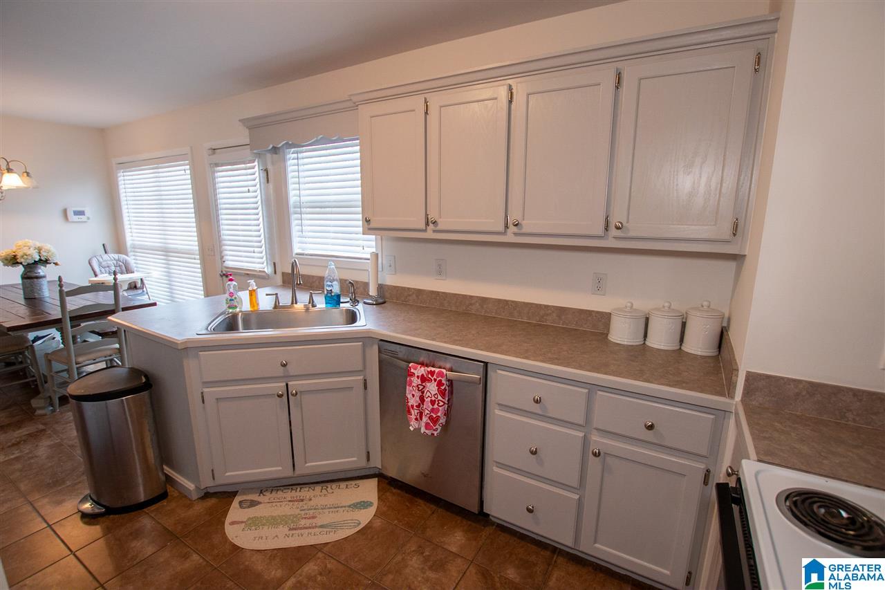 15 Cherrybrook Lane Cleveland, AL 35049 - Photo 11 of 37