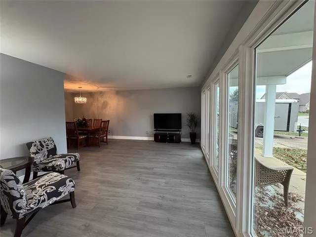 $425,000 | 4767 Towne South Road, St. Louis, MO 63128