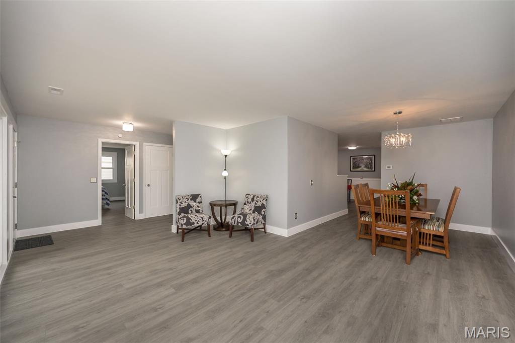 4767 Towne South Road St. Louis, MO 63128 - Photo 14 of 47