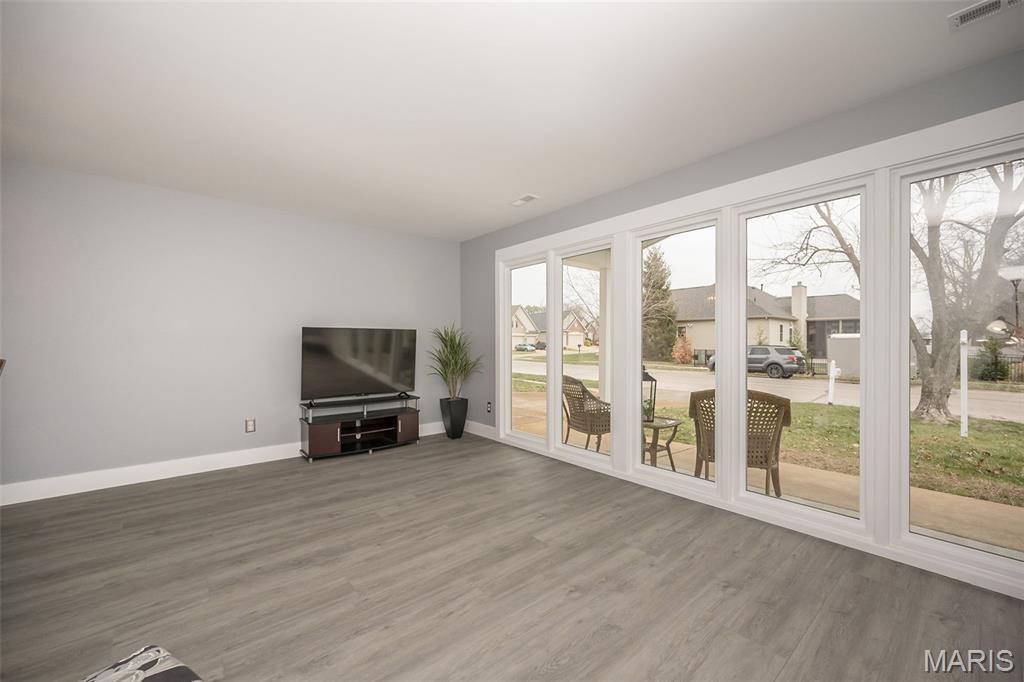 4767 Towne South Road St. Louis, MO 63128 - Photo 16 of 47