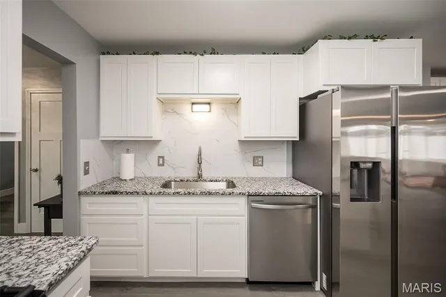 $425,000 | 4767 Towne South Road, St. Louis, MO 63128