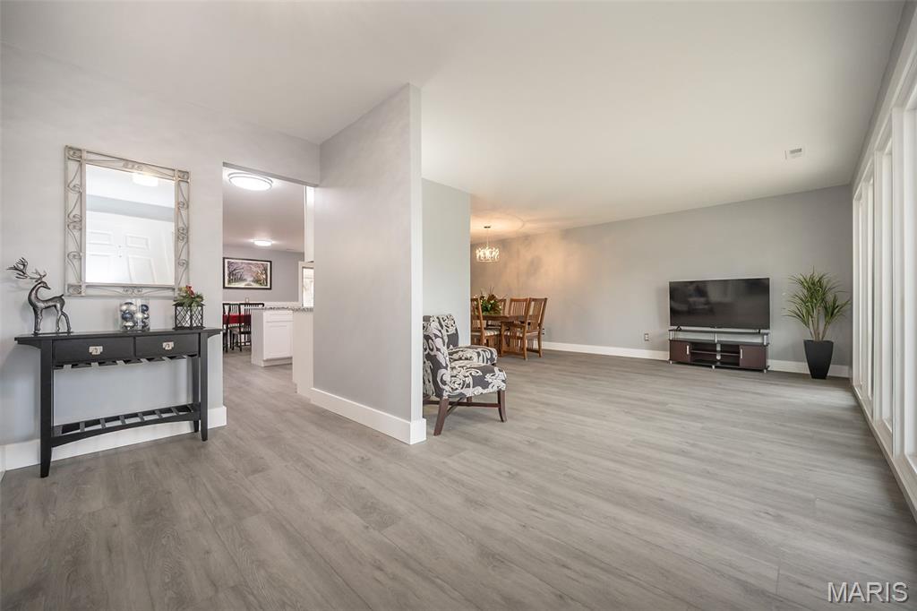 4767 Towne South Road St. Louis, MO 63128 - Photo 2 of 47