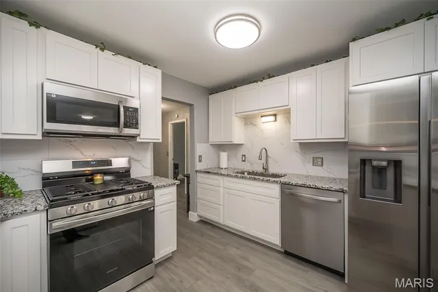 $425,000 | 4767 Towne South Road, St. Louis, MO 63128