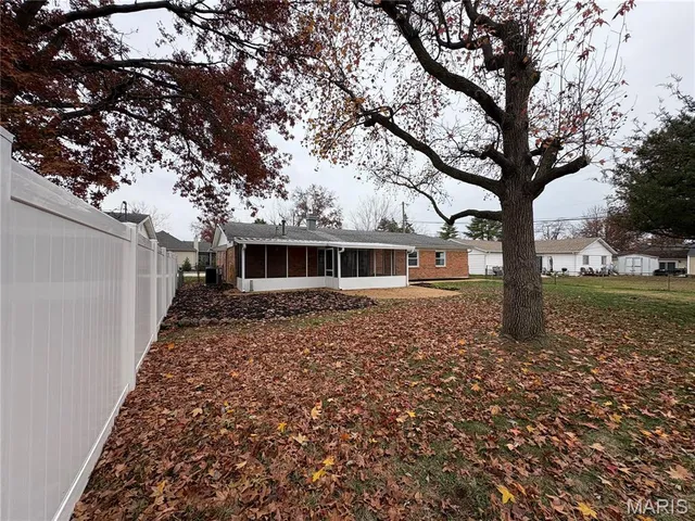 $425,000 | 4767 Towne South Road, St. Louis, MO 63128