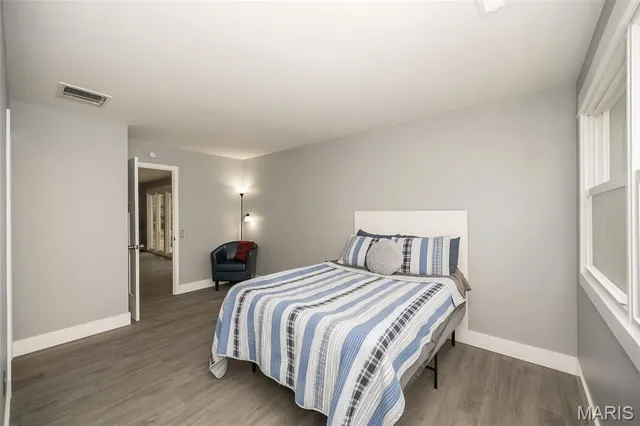 $425,000 | 4767 Towne South Road, St. Louis, MO 63128