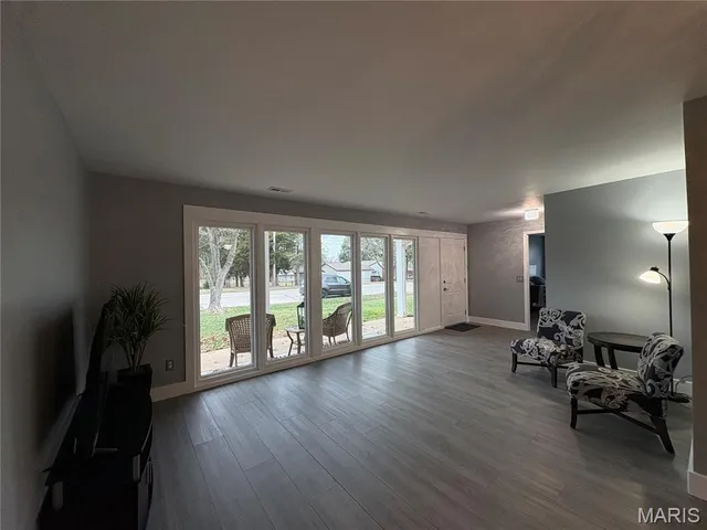 $425,000 | 4767 Towne South Road, St. Louis, MO 63128