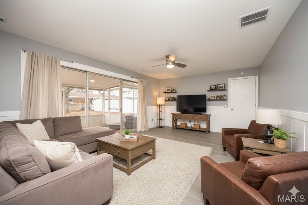 4767 Towne South Road St. Louis, MO 63128 - Photo 8 of 47